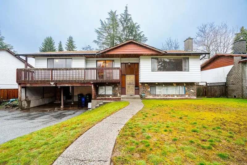15126 86A AVENUE - photo 1 of 34