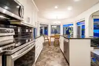 6116 185B STREET - thumbnail 7