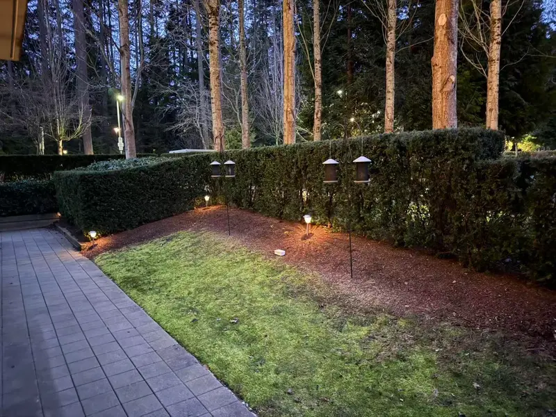 110 5728 BERTON AVENUE - photo 4 of 16