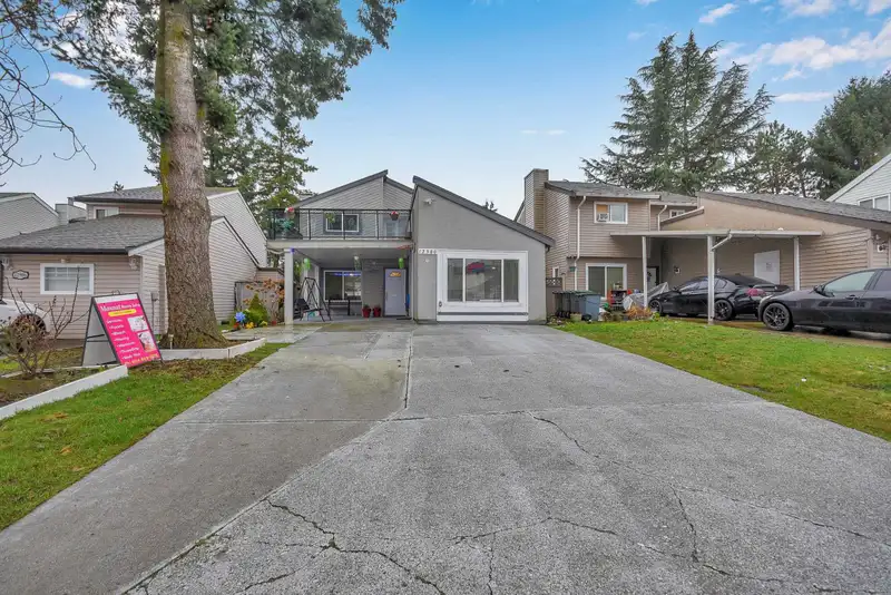 12980 74 AVENUE - photo 1 of 40
