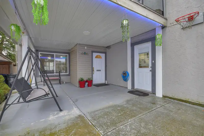 12980 74 AVENUE - photo 3 of 40