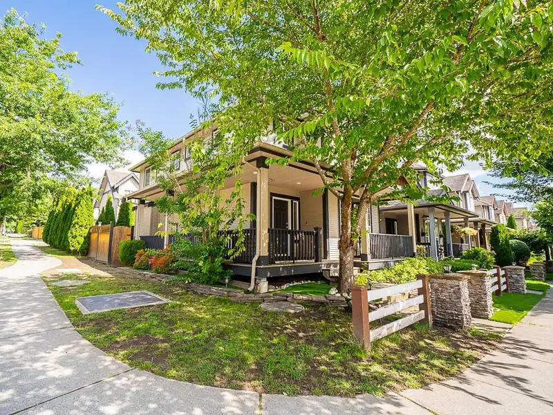19405 66A AVENUE - photo 3 of 40