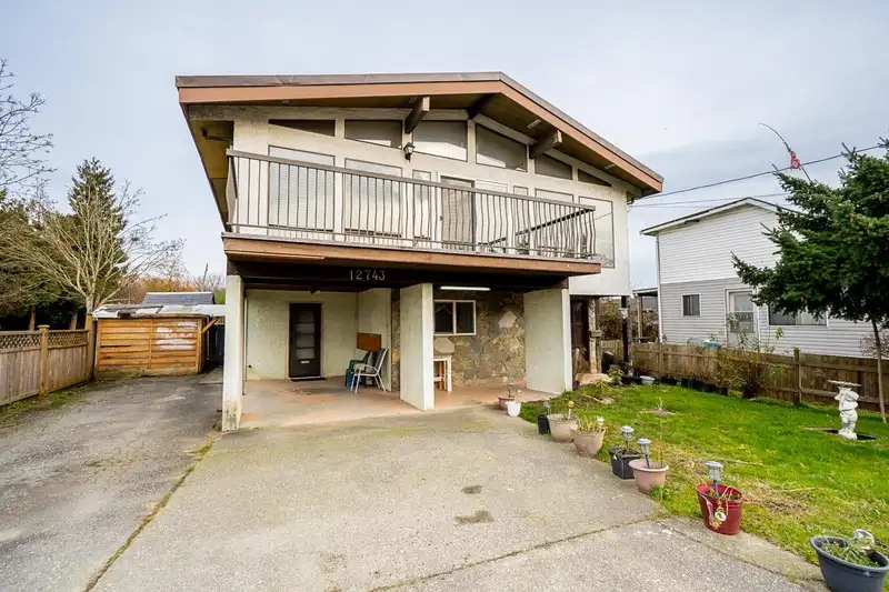 12743 114 AVENUE - photo 3 of 40