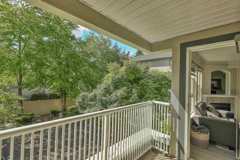 207 6385 121 STREET - photo 3 of 37