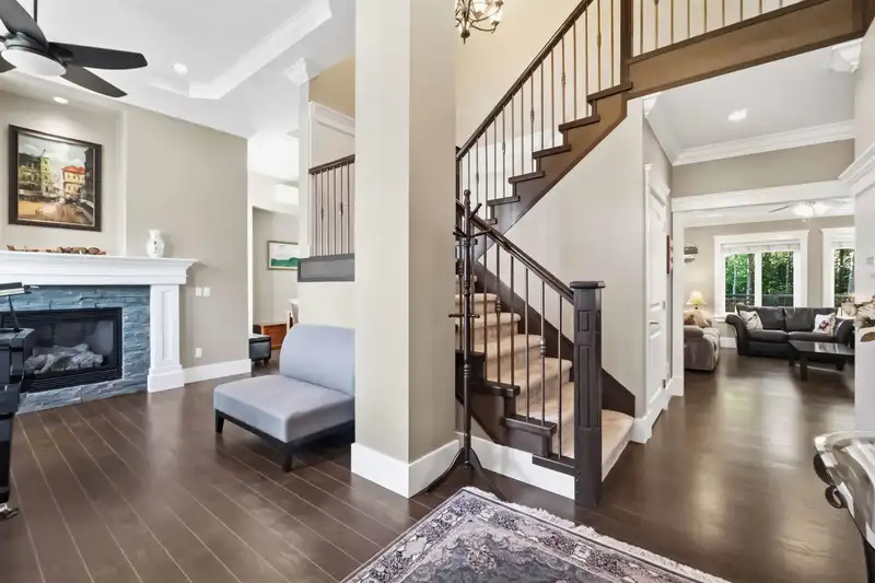 17726 102 AVENUE - photo 3 of 25