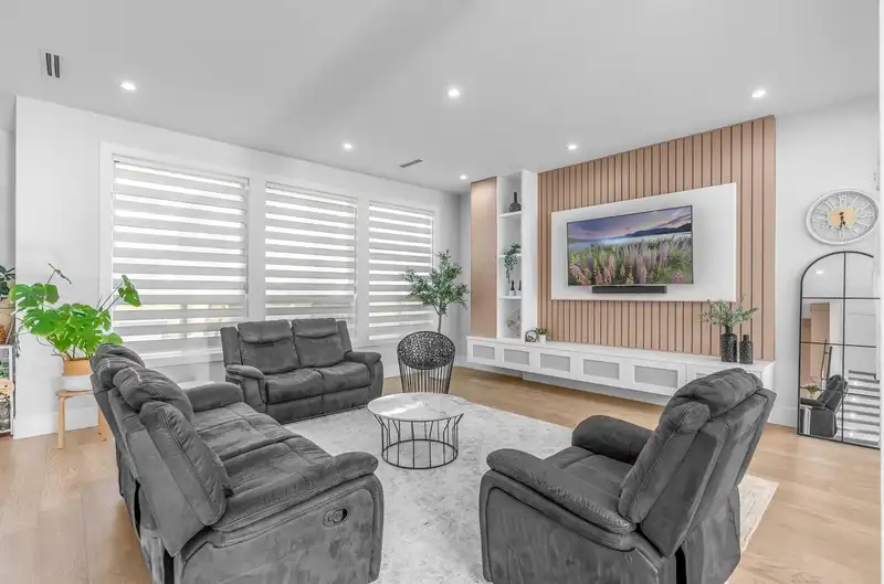 7750 154A STREET - photo 2 of 40