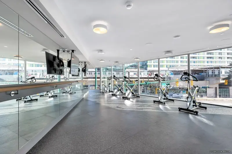 408 8238 LORD STREET - photo 3 of 19