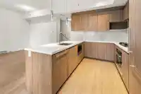 1 13720 100 AVENUE - thumbnail 3
