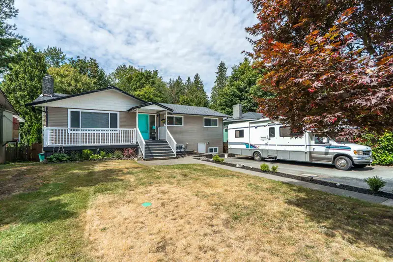 11135 PARTRIDGE CRESCENT - photo 2 of 40