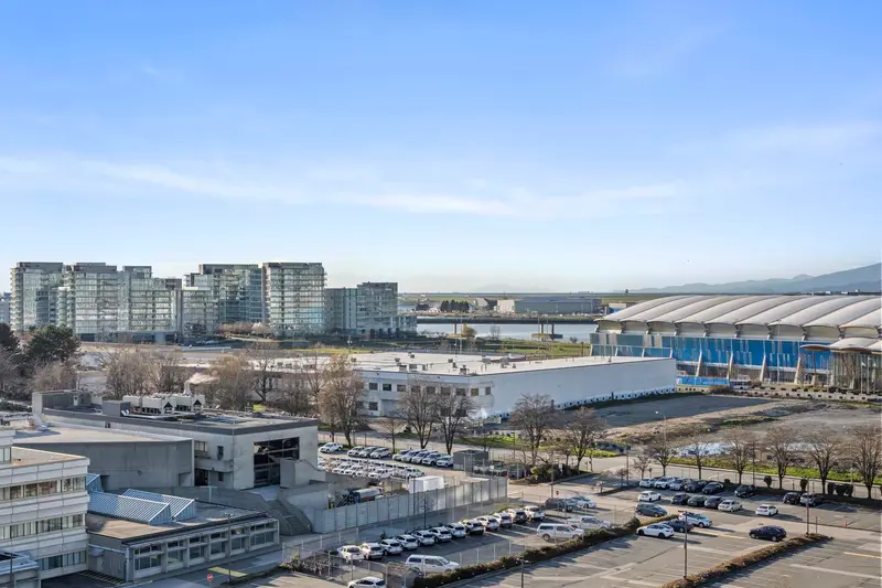 1203 5788 GILBERT ROAD - photo 3 of 25