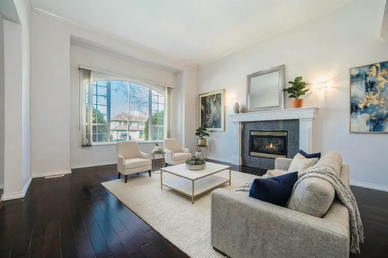 6312 186 STREET - photo 3 of 25