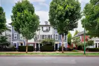 33 18983 72A AVENUE - thumbnail 1