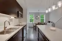 33 18983 72A AVENUE - thumbnail 8