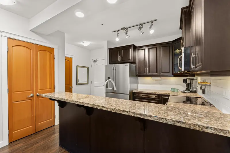 471 8258 207A STREET - photo 2 of 25