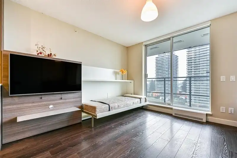 1205 13398 104 AVENUE - photo 3 of 22