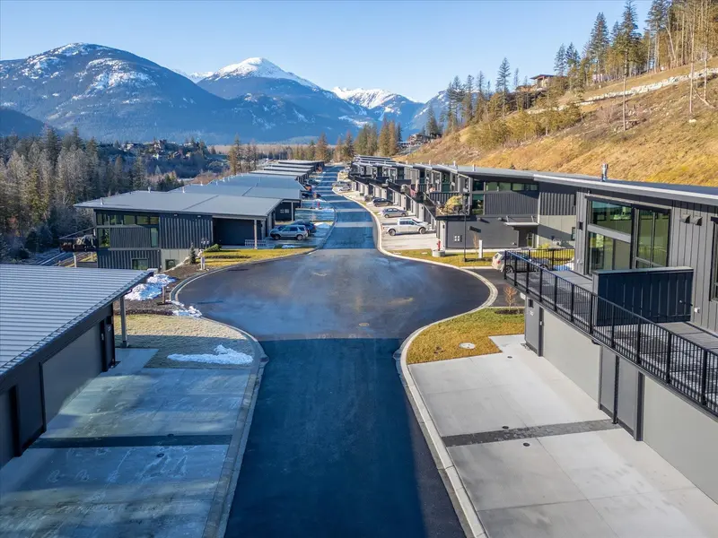 28 4000 SUNSTONE WAY - photo 3 of 25