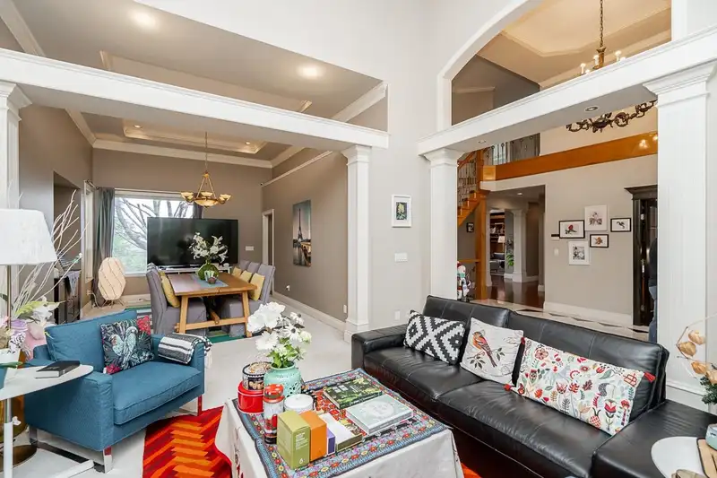 16337 113B AVENUE - photo 4 of 40