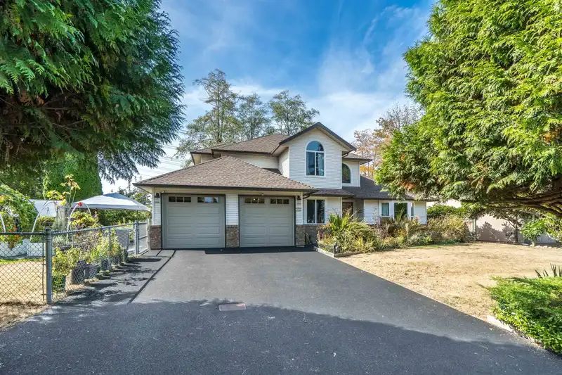 18156 CLAYTONWOOD CRESCENT - photo 1 of 25