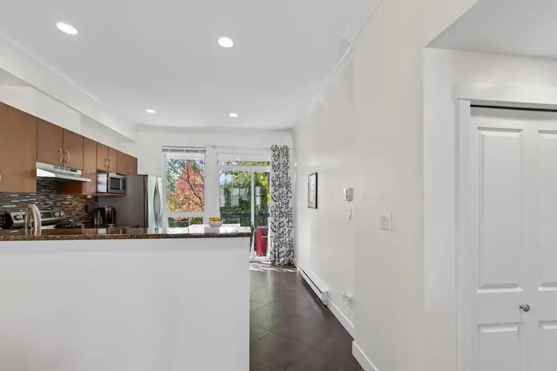 3 16772 61 AVENUE - photo 4 of 25