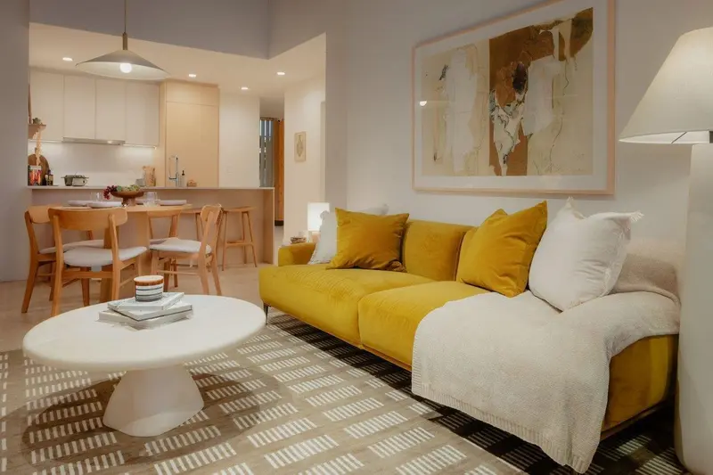 305 3633 WILLINGDON AVENUE - photo 1 of 16