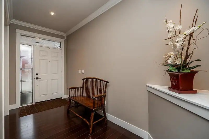 6093 145A STREET - photo 4 of 39