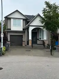7154 144B STREET - thumbnail 1