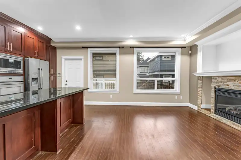 5945 128A STREET - photo 3 of 40