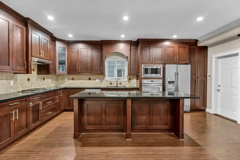 5945 128A STREET - photo 4 of 40