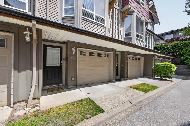 25 16789 60 AVENUE - photo 2 of 23