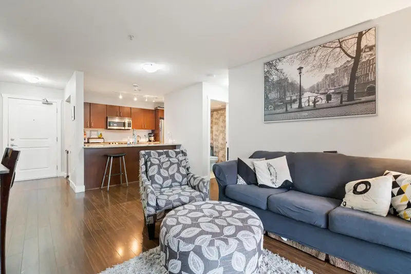 209 45567 YALE ROAD - photo 3 of 25