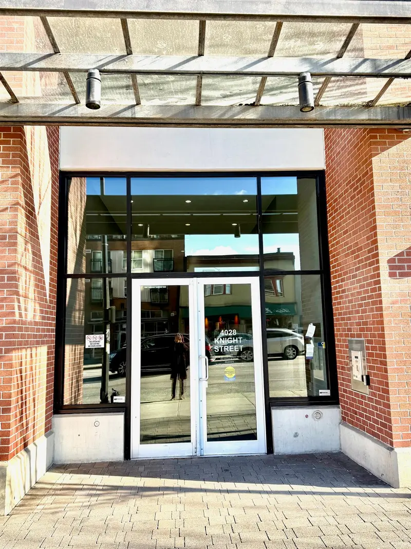 302 4028 KNIGHT STREET - photo 3 of 25