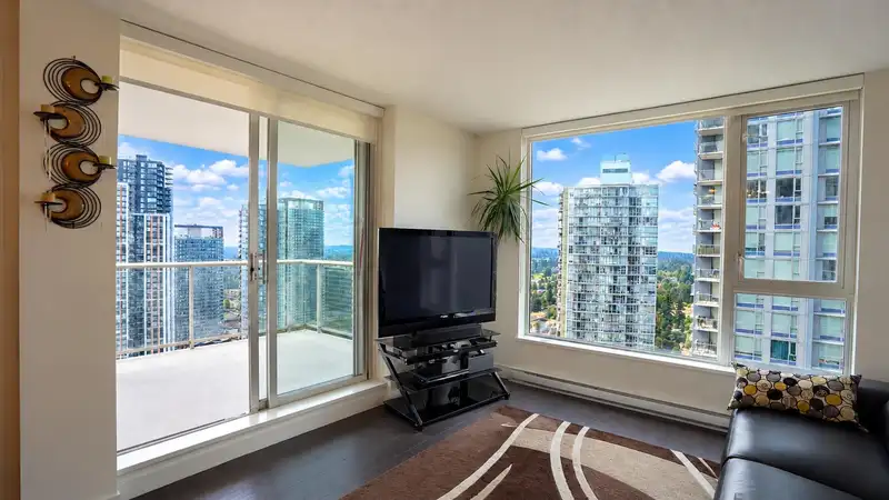 3706 13750 100 AVENUE - photo 3 of 16