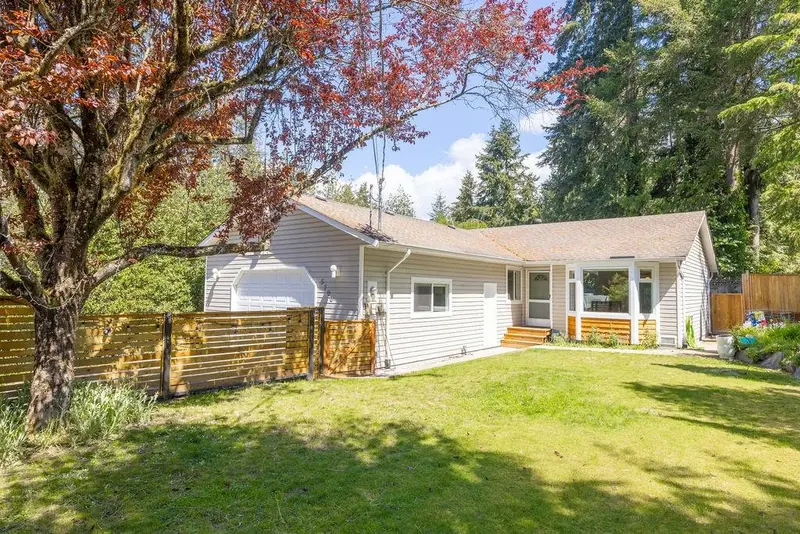 5700 TRIDENT AVENUE - photo 1 of 25