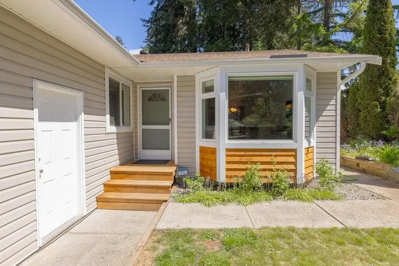 5700 TRIDENT AVENUE - photo 2 of 25