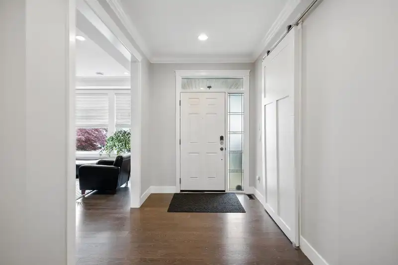 6070 145B STREET - photo 3 of 40