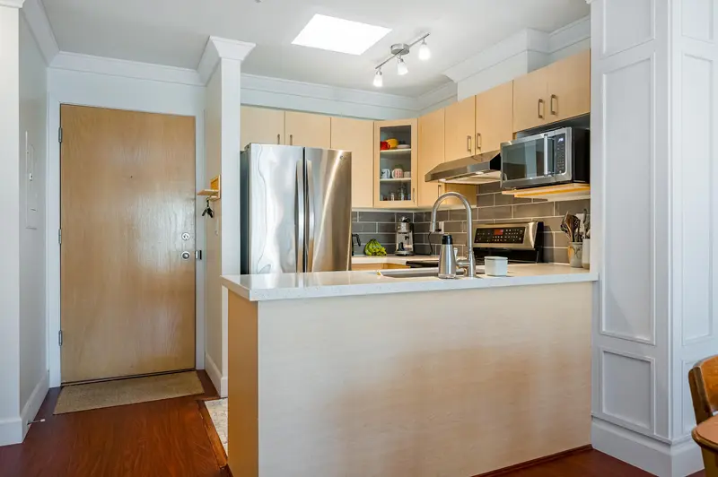 414 6359 198 STREET - photo 3 of 25