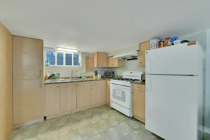 13540 78A AVENUE - photo 1 of 40