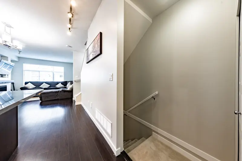 78 14356 63A AVENUE - photo 4 of 25