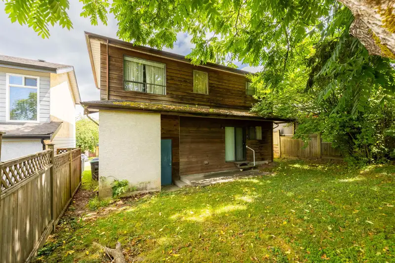 7955 138A STREET - photo 3 of 24