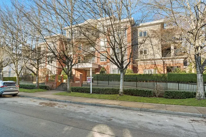 207 2253 WELCHER AVENUE - photo 1 of 25