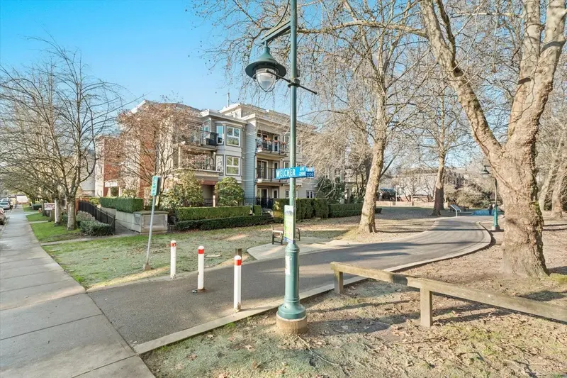 207 2253 WELCHER AVENUE - photo 2 of 25