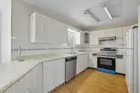 9024 135A STREET - thumbnail 14