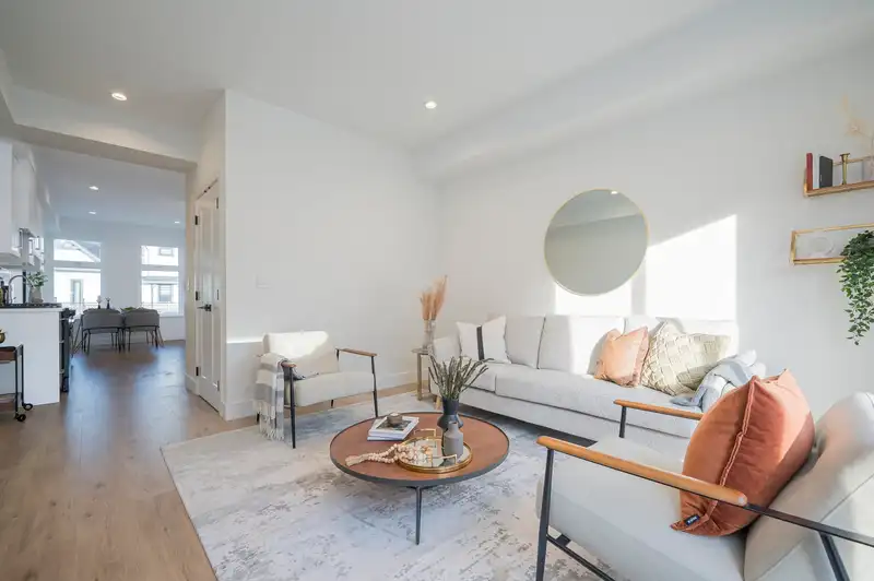 6 12770 105 AVENUE - photo 4 of 39