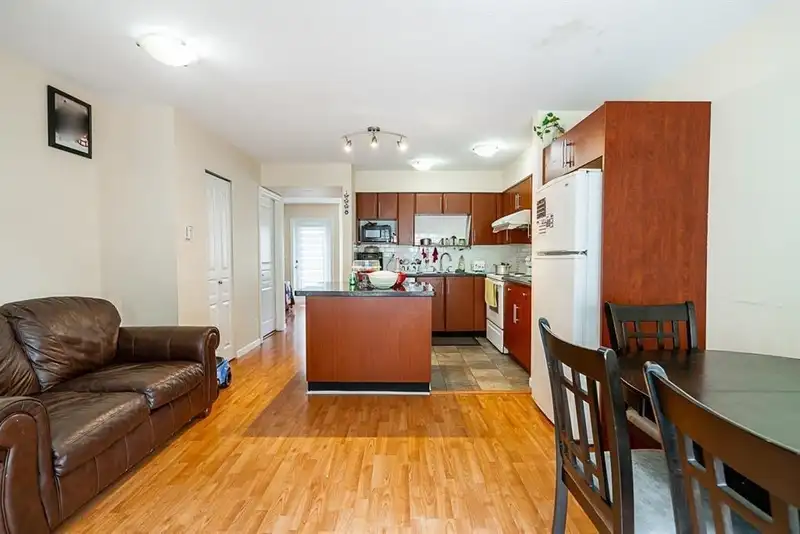 35 6110 138 STREET - photo 4 of 20