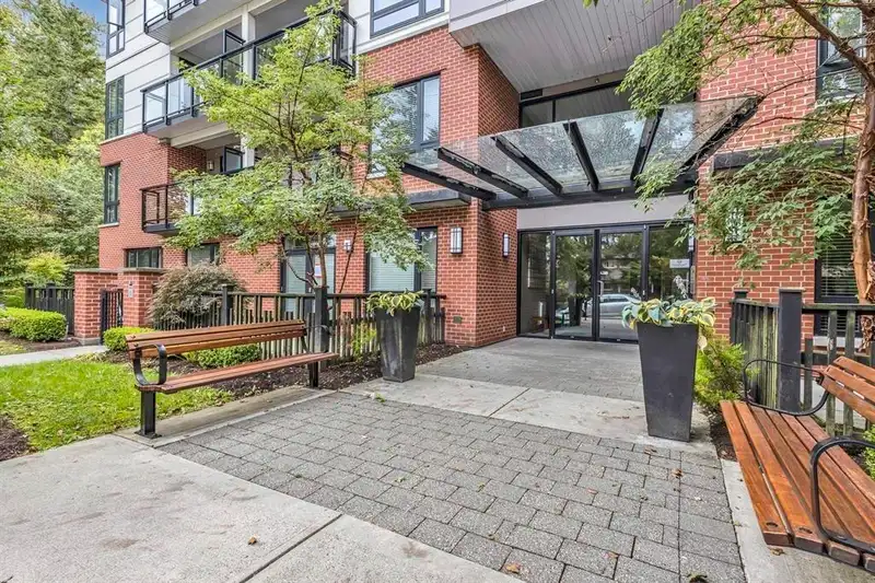 314 14358 60 AVENUE - photo 1 of 30