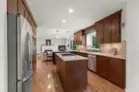 18877 58 AVENUE - thumbnail 11