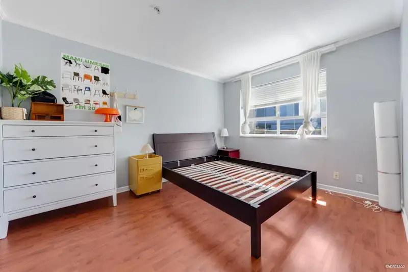 418 15268 105 AVENUE - photo 4 of 11