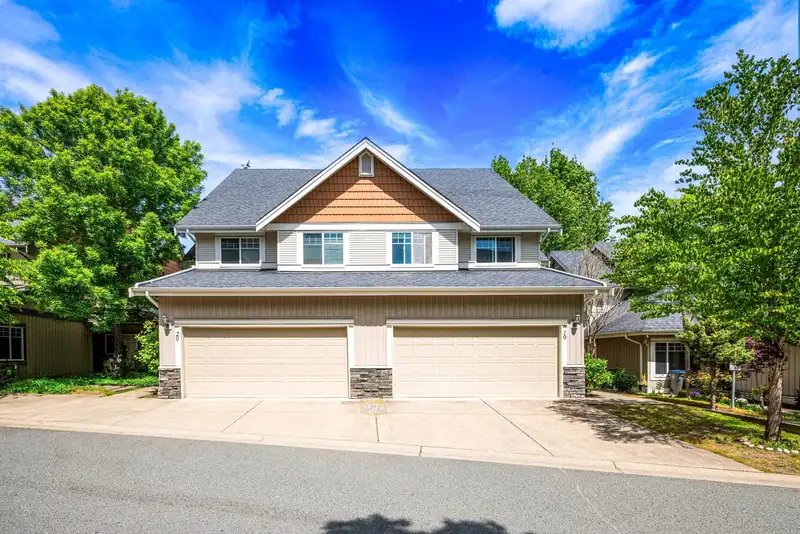 19 8717 159 STREET - photo 1 of 1