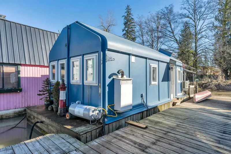 16 20837 LOUIE CRESCENT - photo 1 of 25