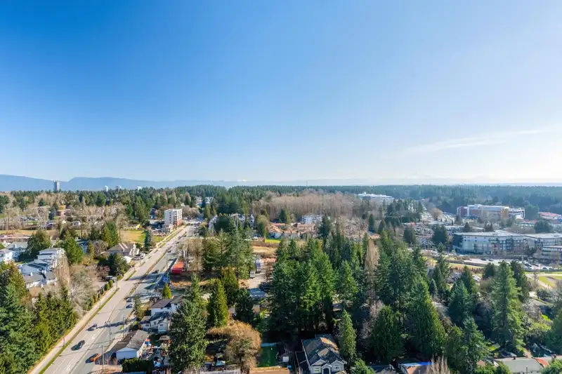 2702 13768 100 AVENUE - photo 1 of 24